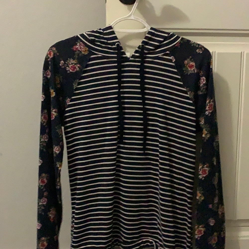 hooded pull over